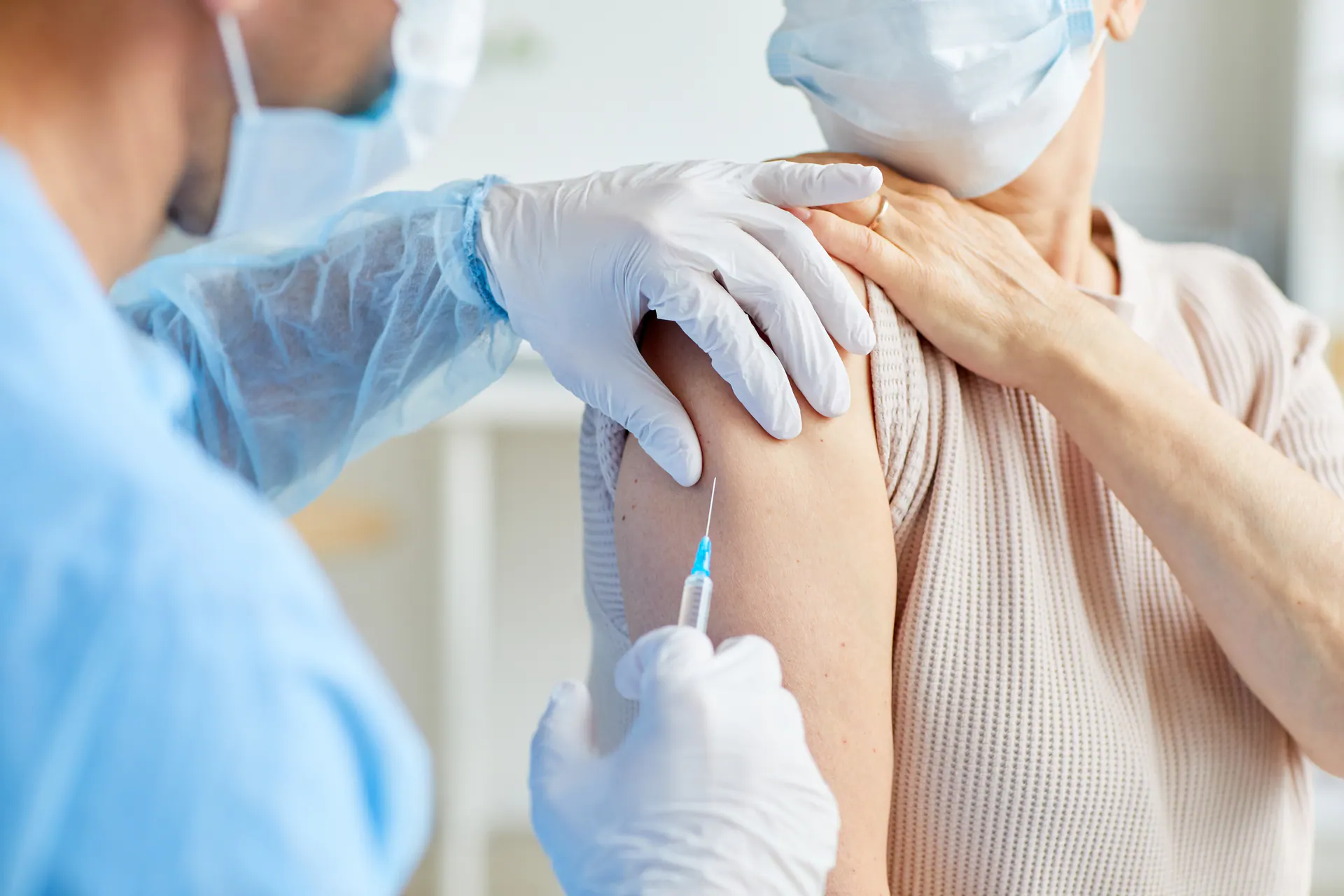 Travel health and vaccination